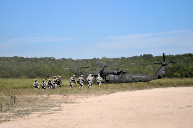 1-12th Cav conducts air assault training