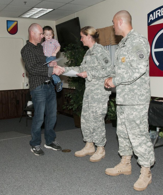 AUSA honors 82nd CAB family for volunteerism