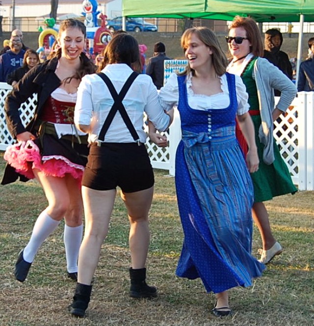 Aaron Tippin concert headlines Humphreys Oktoberfest 2013