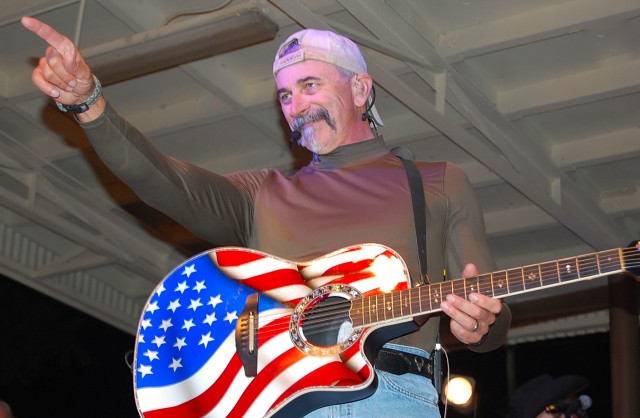 Aaron Tippin concert headlines Humphreys Oktoberfest 2013