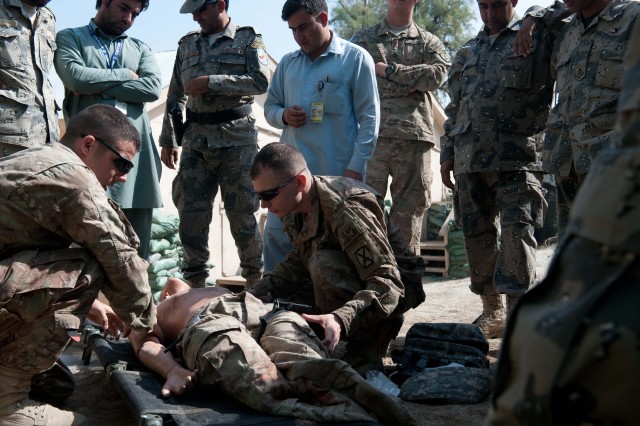 Tactical Combat Casualty Care sets, carries high standard for battlefield medical treatment