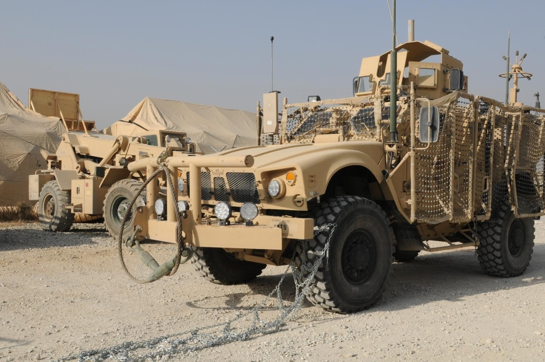 'Lifeliners' prep Soldiers, vehicles for Afghanistan winter hazards ...