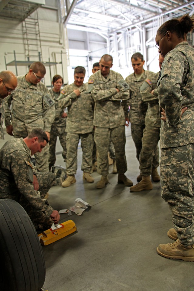 Black Hawk crew chiefs receive first hand first aid training