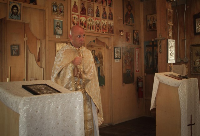 Chaplain makes trip for Romanian soldiers