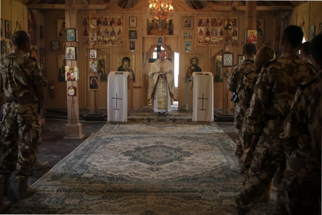Chaplain makes trip for Romanian soldiers