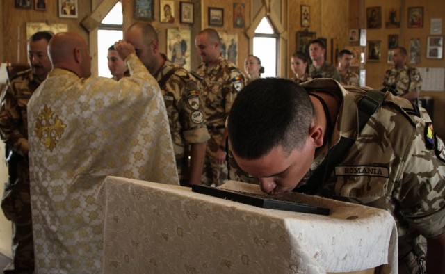 Chaplain makes trip for Romanian soldiers