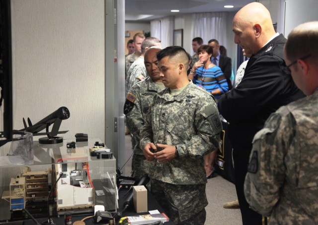 Chief sees future of Army equipment at PEO Soldier