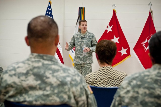 Chief of Army Reserve opens floor, answers Soldiers' questions