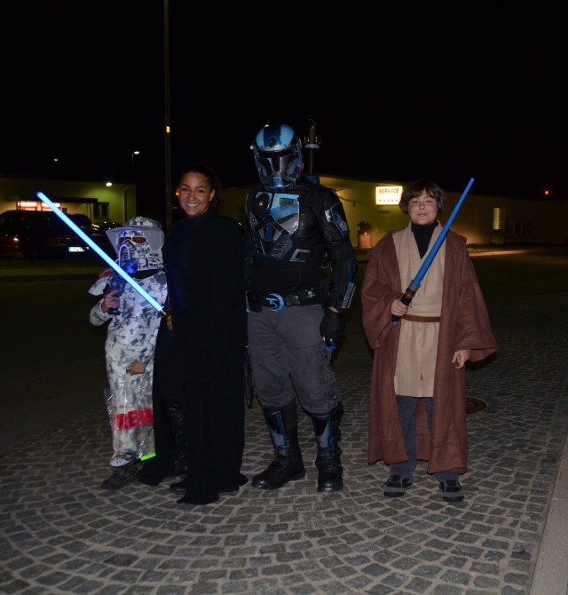 Halloween events draw visitors from outer space to Katterbach.