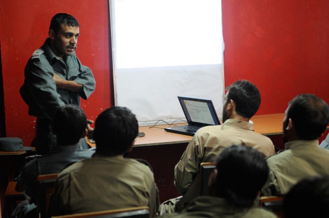 Afghan Police transfer their own skills and knowledge