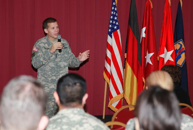 Chief of the Army Reserve holds town hall with 7th Civil Support Command