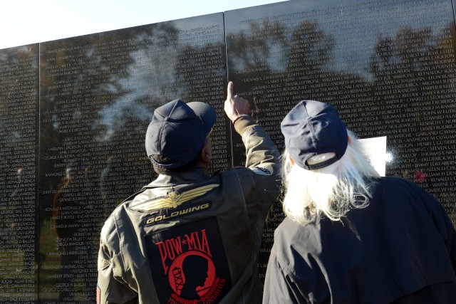 Thousands on Veterans Day in DC pause to remember fallen Vietnam veterans