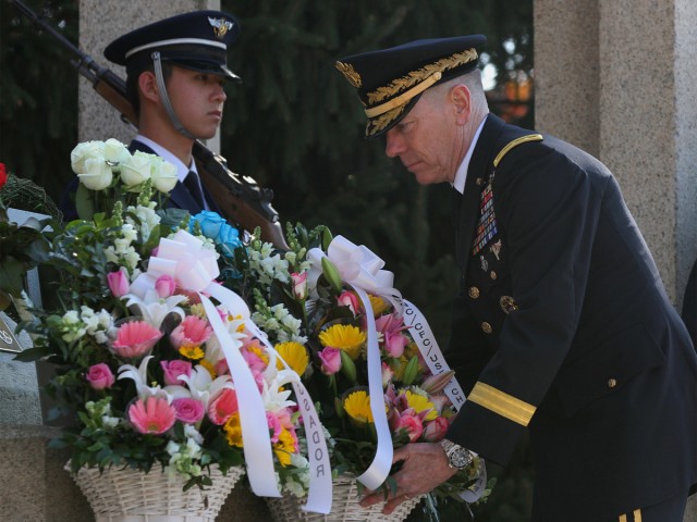 Eighth Army commander honors veterans in Korea