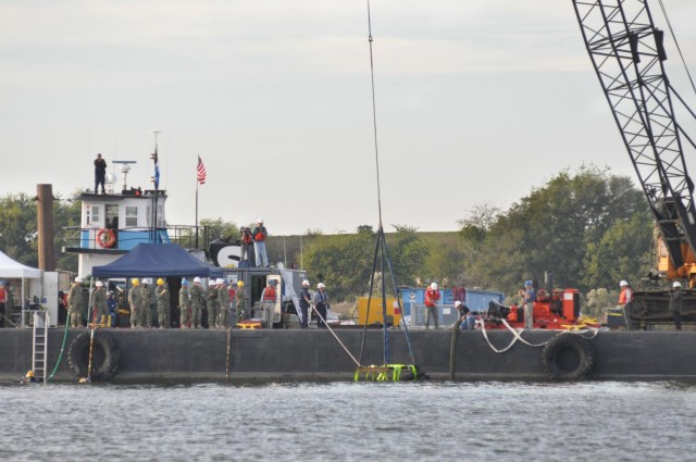Army Corps, US Navy retrieve piece of Civil War ironclad from Savannah River