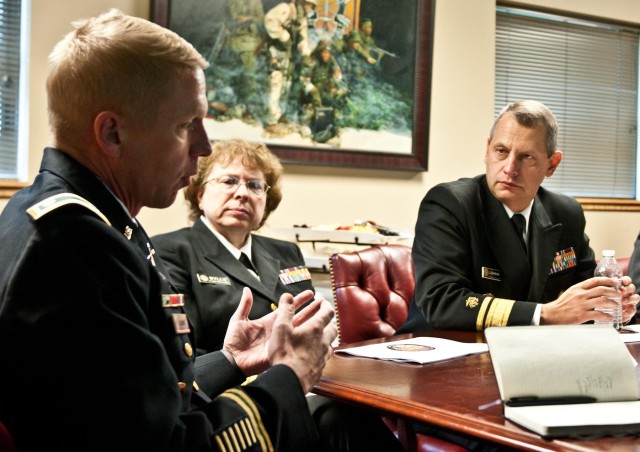 U.S. surgeon general visits Lewis-McChord