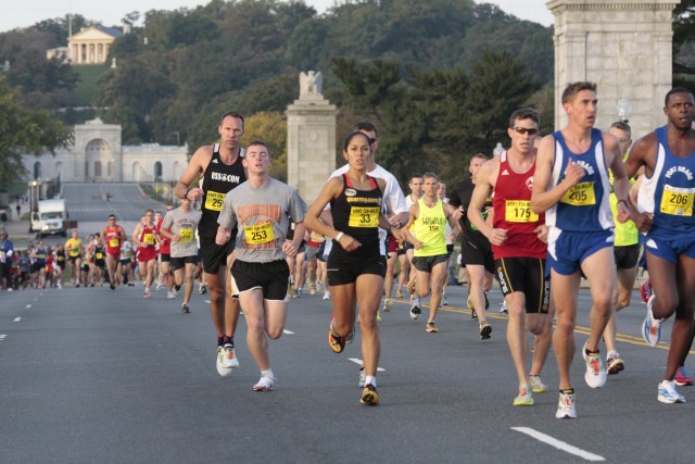 9th MSC Soldiers excel at 29th annual Army Ten-Miler