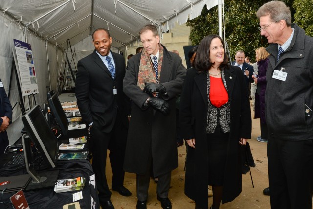 RDECOM demonstrates advances in Army power, energy at Pentagon