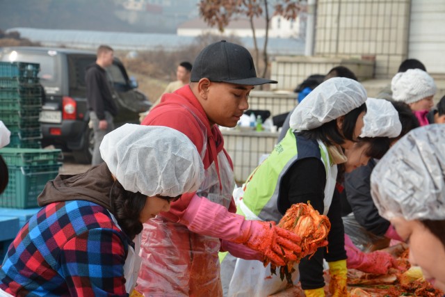 Building a strong Alliance while making kimchi