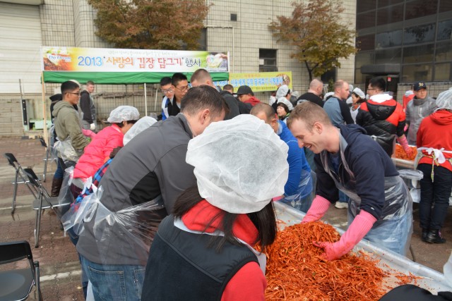 Building a strong Alliance while making kimchi