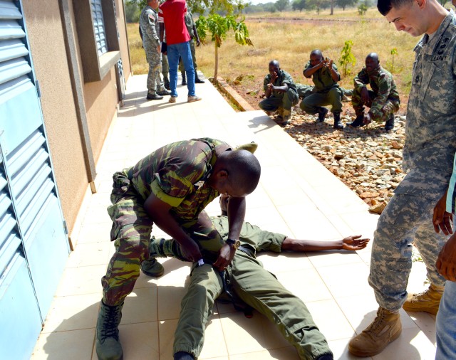Surgeon's office imparts life-saving techniques in Burkina Faso