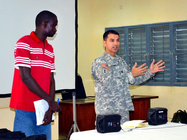 Surgeon's office imparts life-saving techniques in Burkina Faso