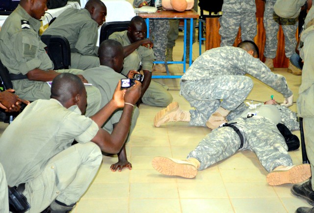 Surgeon's office imparts life-saving techniques in Burkina Faso