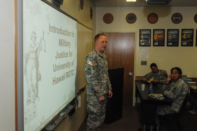 2nd SBCT JAG teaches cadets at UH-Manoa