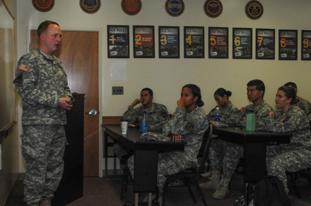 2nd SBCT JAG teaches cadets at UH-Manoa