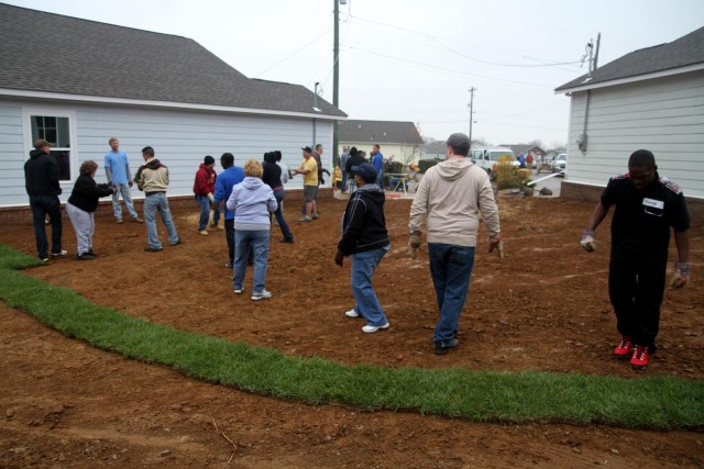 Soldiers help build 'Habitats for Humanity'