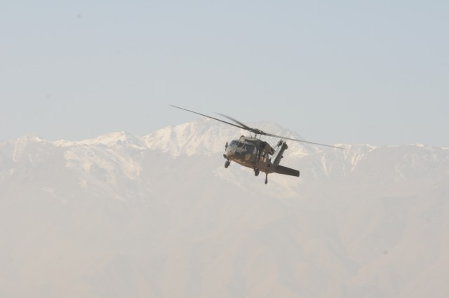 UH-60 Black Hawk returns from mission