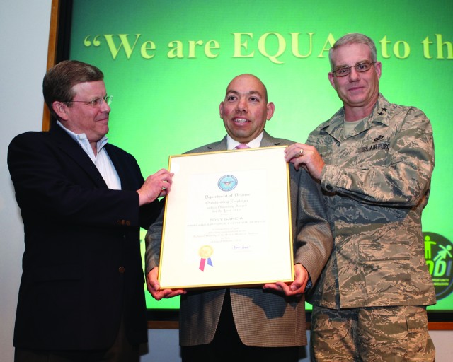 AAFES Honors Outstanding Employee with Disability