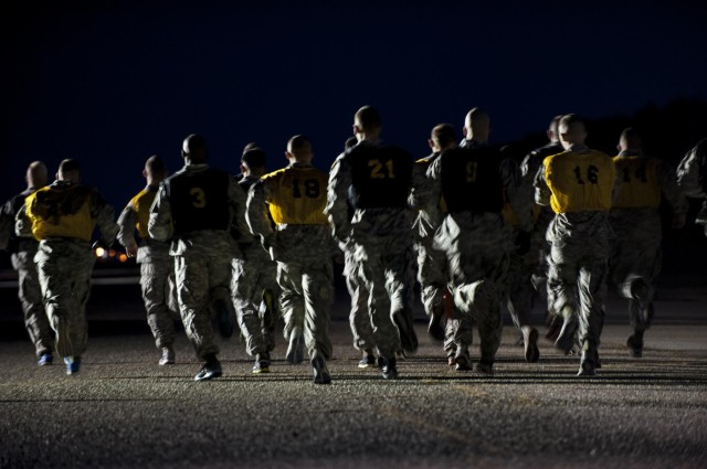 Soldiers compete during Army Best Warrior Competition