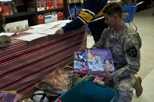 Santa's Castle enlists help of JBLM Stryker soldiers