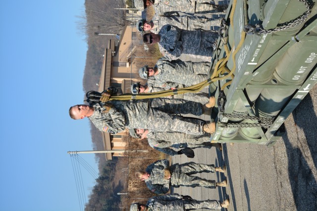 70th BSB sling-load training