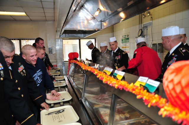 Dining facilities celebrate Thanksgiving in style