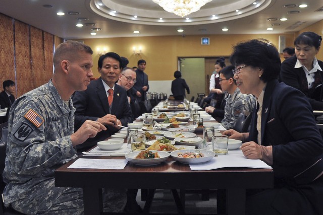 Military, civil leaders strengthen ROK-U.S. alliance