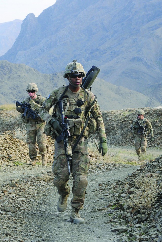 Soldiers at FOB Torkham visit checkpoint outside the wire