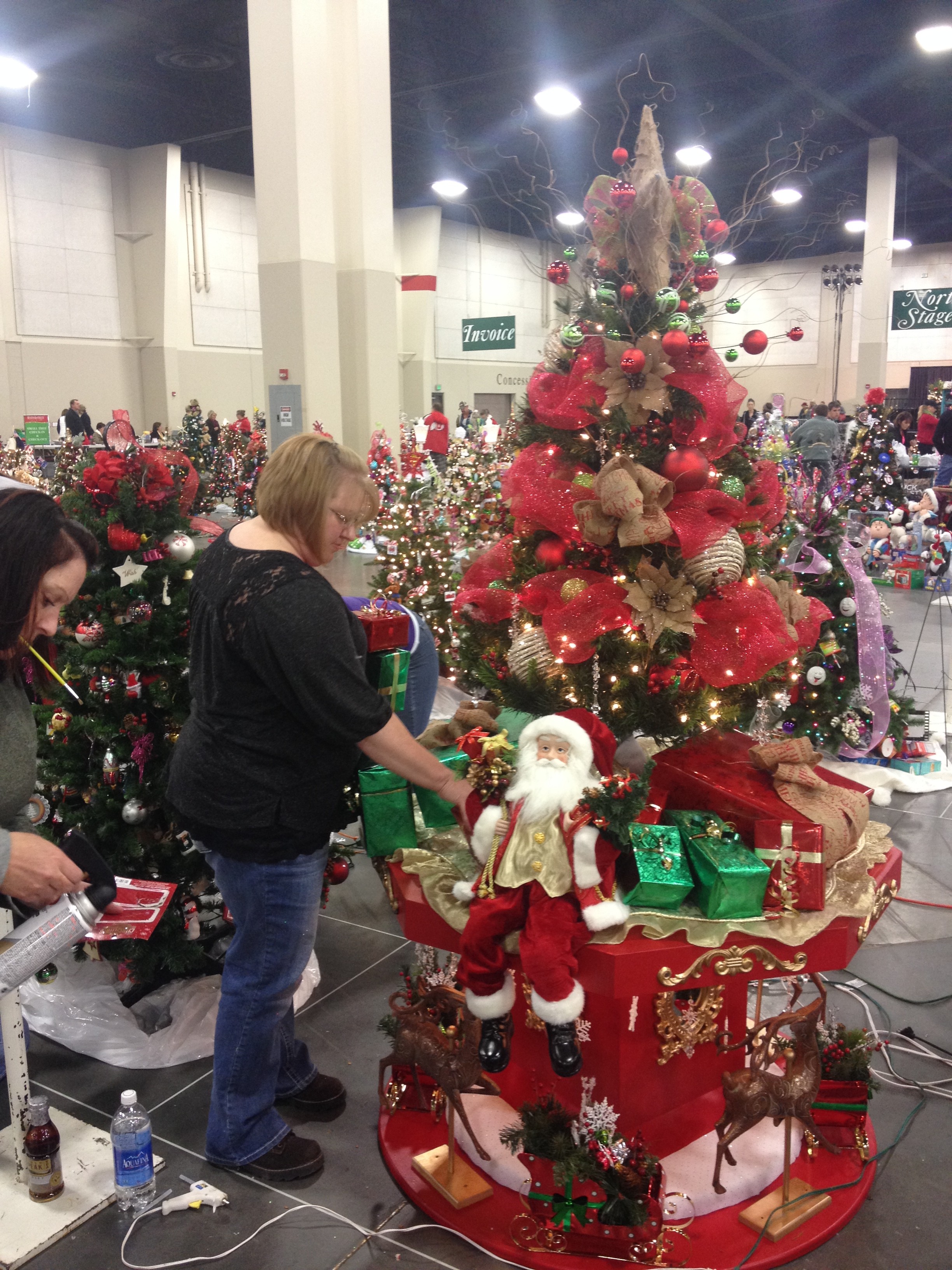 Dugway Des Donation To The 43rd Annual Festival Of Trees Article The United States Army