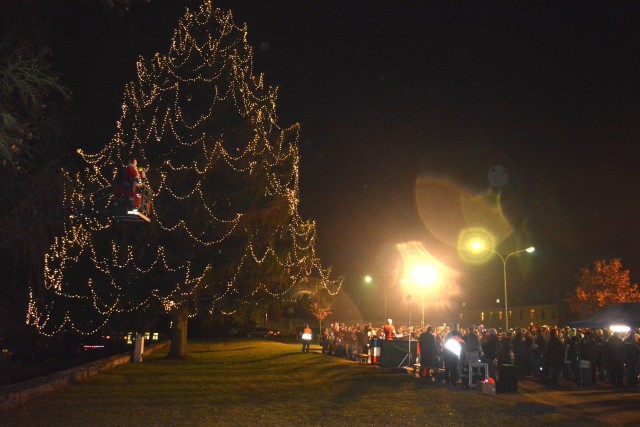 Tree lighting