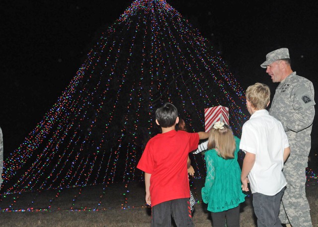 Fort Sam Houston brightens up holiday season with annual Christmas Tree Lighting
