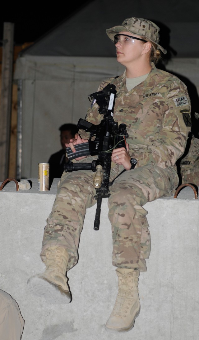 101st Band Covers Down on FOB Gamberi