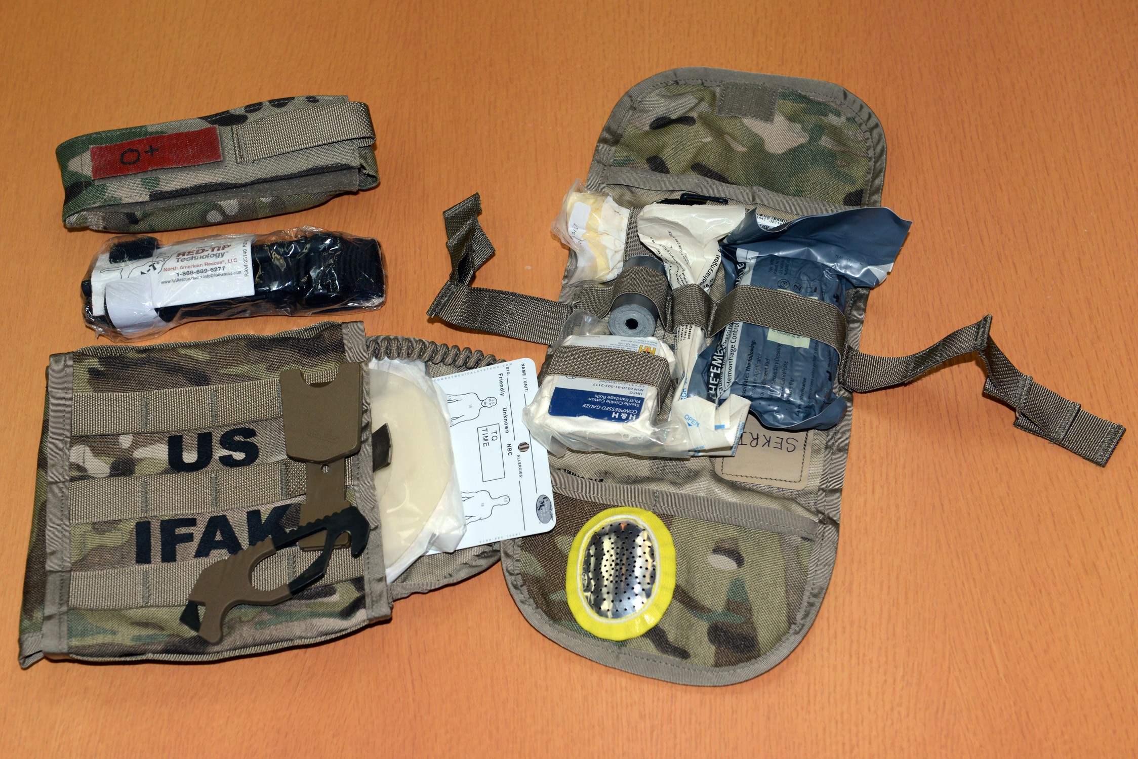 Ifak Military first aid kits-tourniquet -splint-bandages