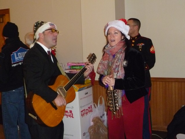 USO of Illinois Carolers