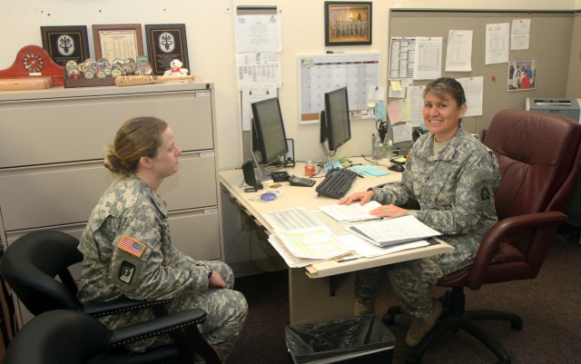 Fort Sam career counselors call on quality Soldiers