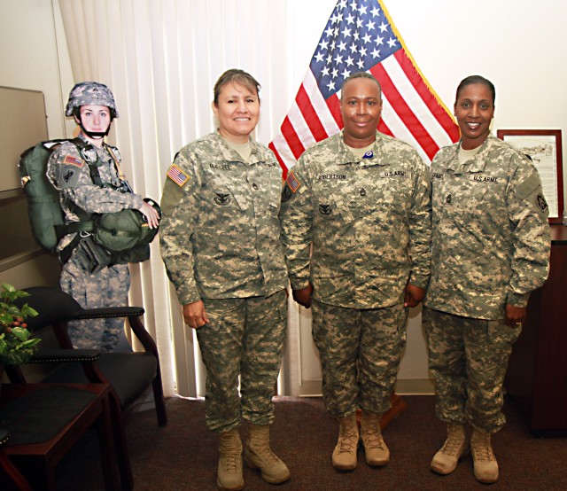Fort Sam career counselors call on quality Soldiers