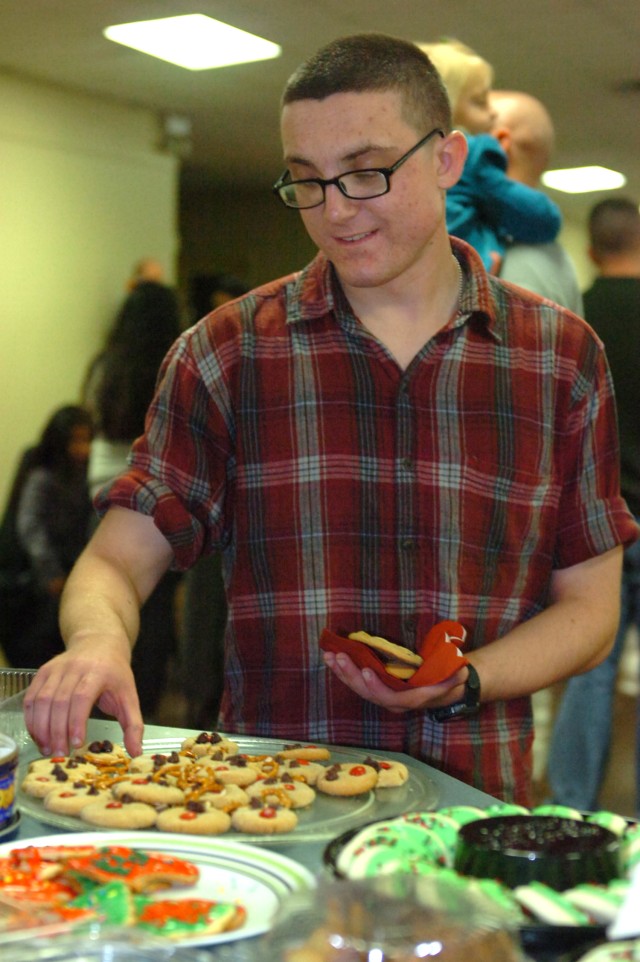 HHBN hosts cookies with Santa party