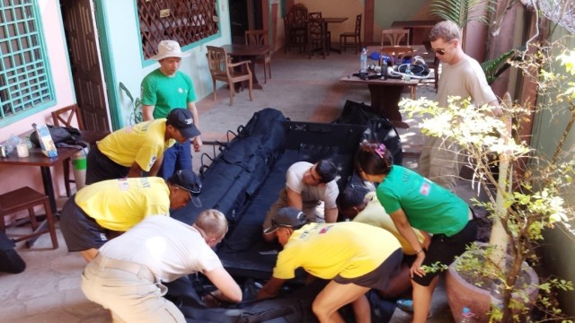 Army, Cambodia divers work together to de-mine Pacific waters