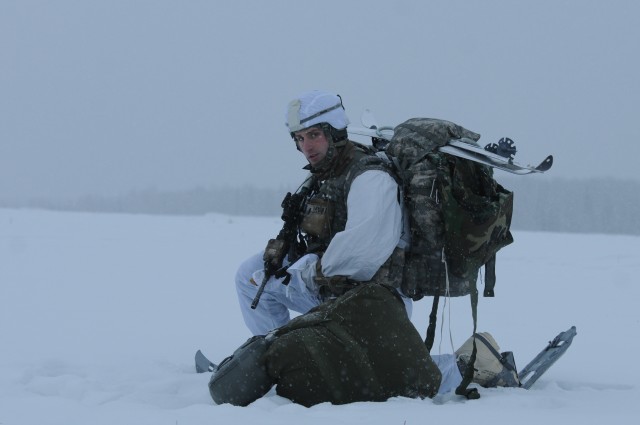 Spartan paratroopers jump in arctic gear