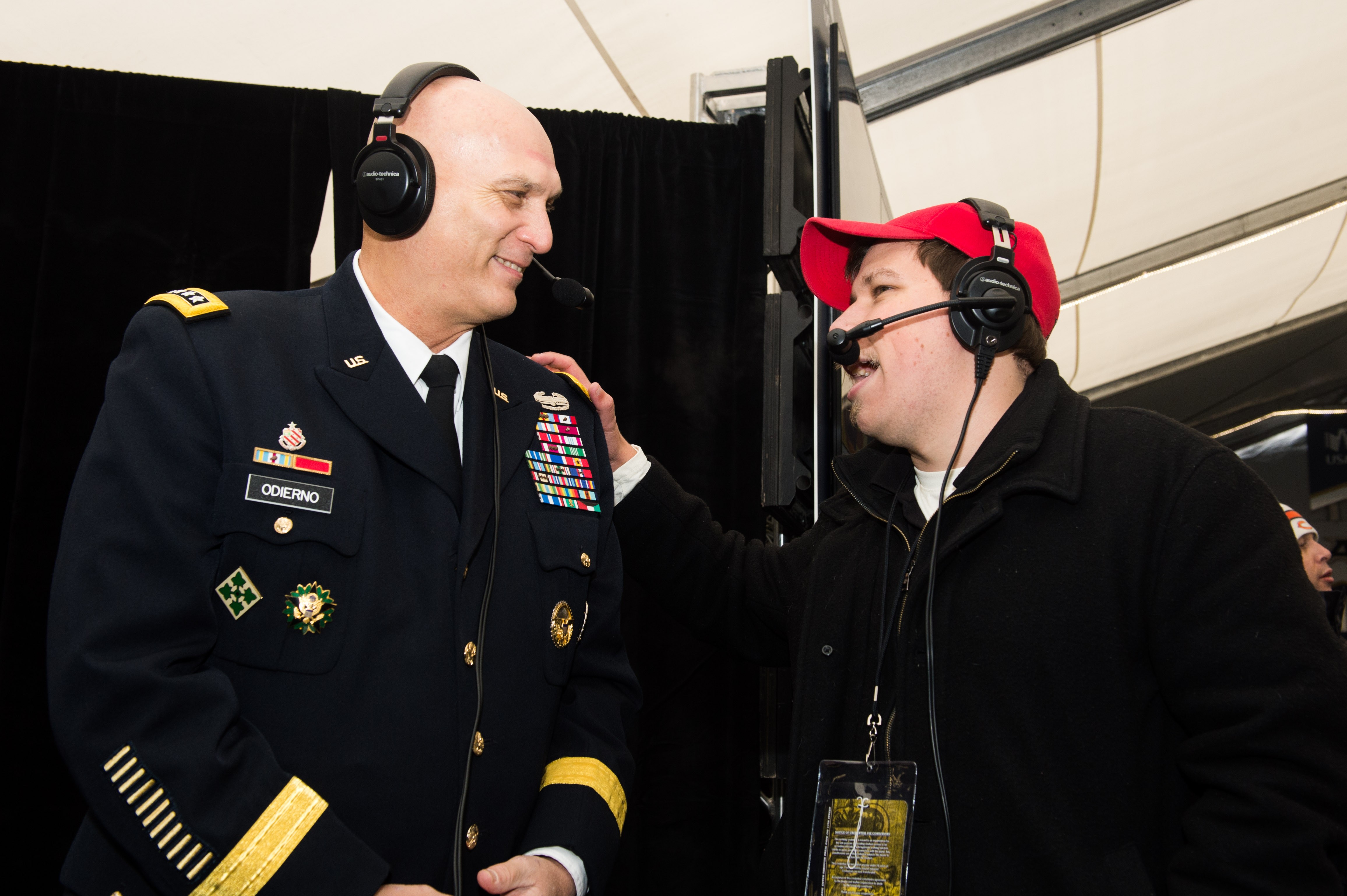 Army Chief of Staff Attends 114th Army-Navy Game, Article