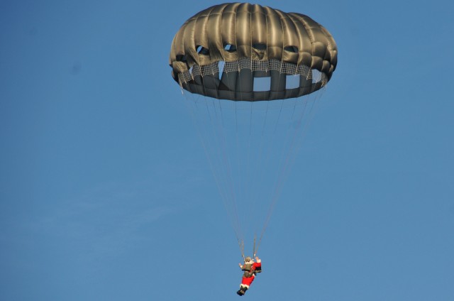 Partner nations join US paratroopers for International Jump Week